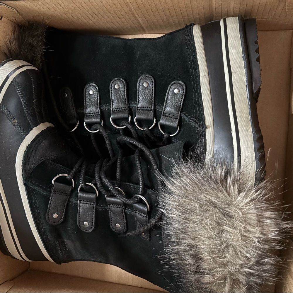 Black/ quarry Joan of Arctic Fur-Lined Winter Boots size 7